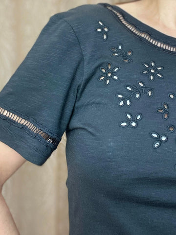 CAMISETA DINA NEGRA