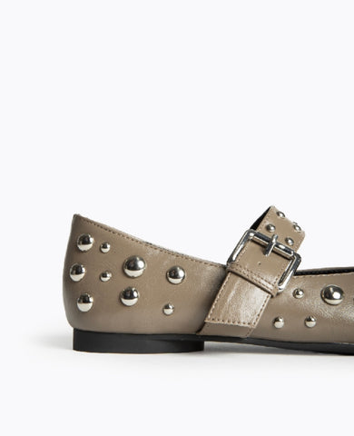 BAILARINA MARY JANE TAUPE TACHAS PLATA