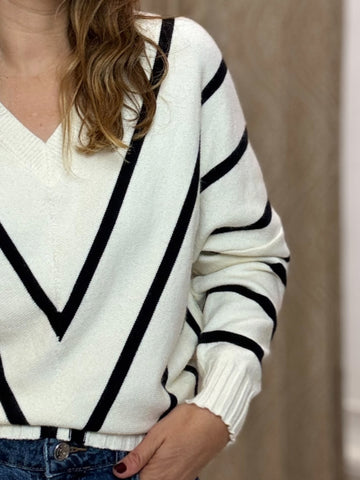 JERSEY VALERIA BLANCO LINEA NEGRA