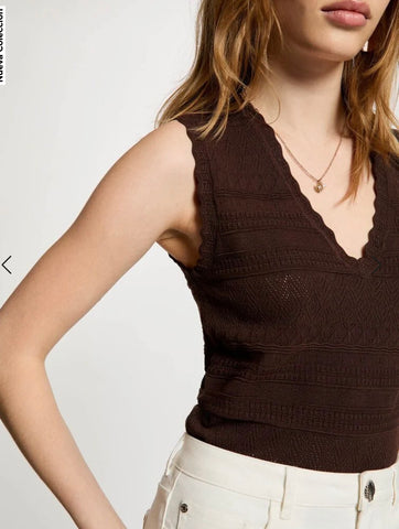 TOP PUNTO MARRON BROCADO