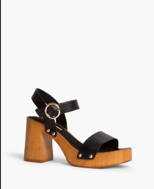 SANDALIA NEGRA TACÓN MADERA