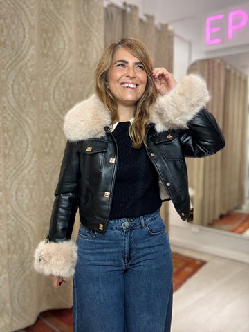 CAZADORA XANIA PELO NEGRA