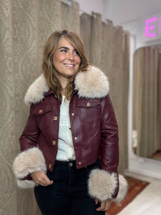 CAZADORA XANIA PELO GRANATE