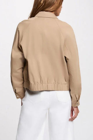 CHAQUETA CORTA BEIGE