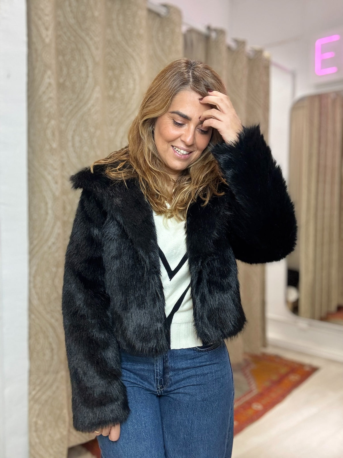 ABRIGUITO TATIANA PELO NEGRO