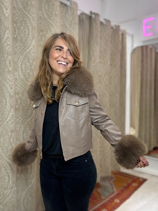 CAZADORA XANIA PELO BEIGE