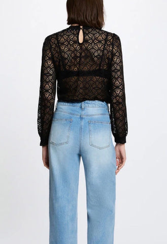 CAMISETA ENCAJE NEGRA