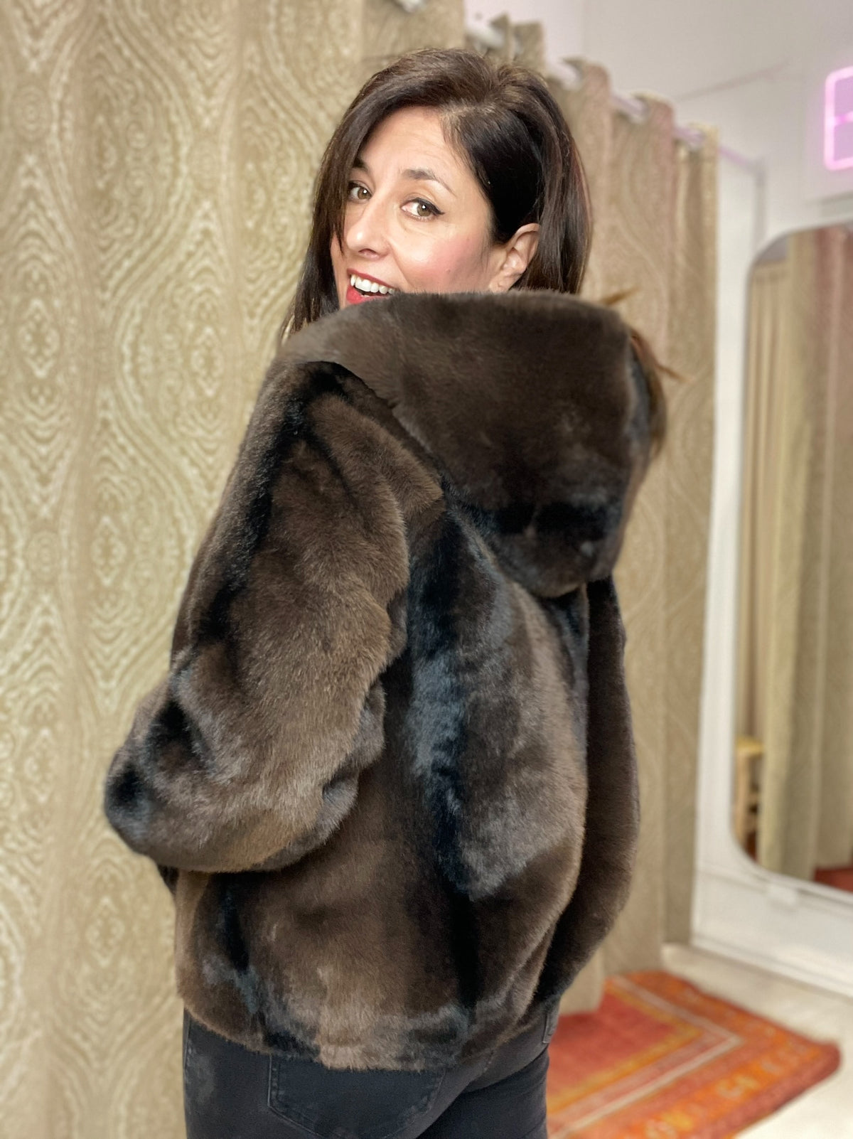 CHAQUETON LORENA PELO CAPUCHA