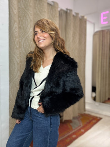 ABRIGUITO TATIANA PELO NEGRO
